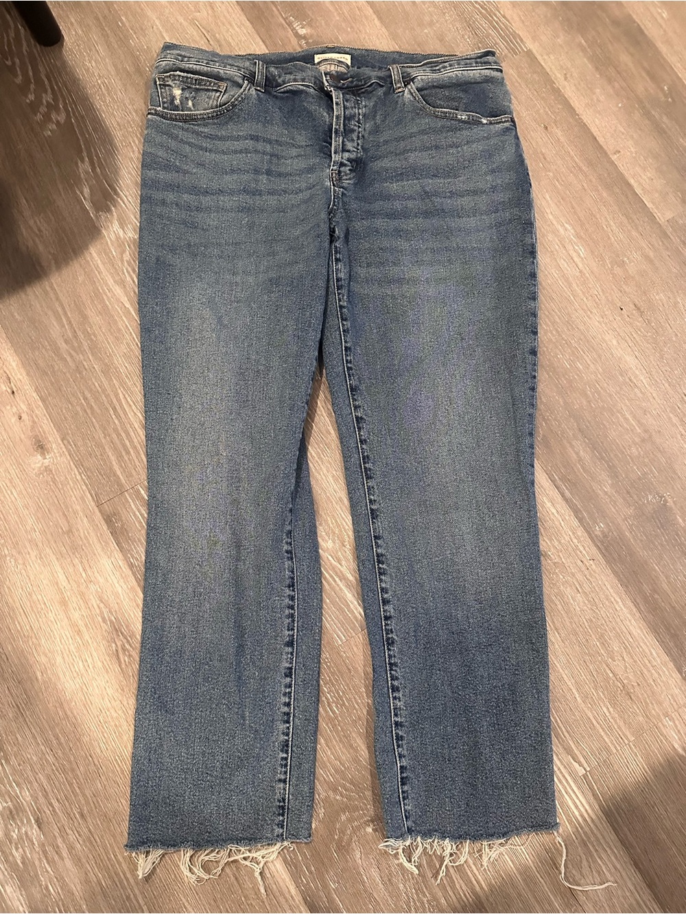 Women's Distressed Cropped Blue Jeans